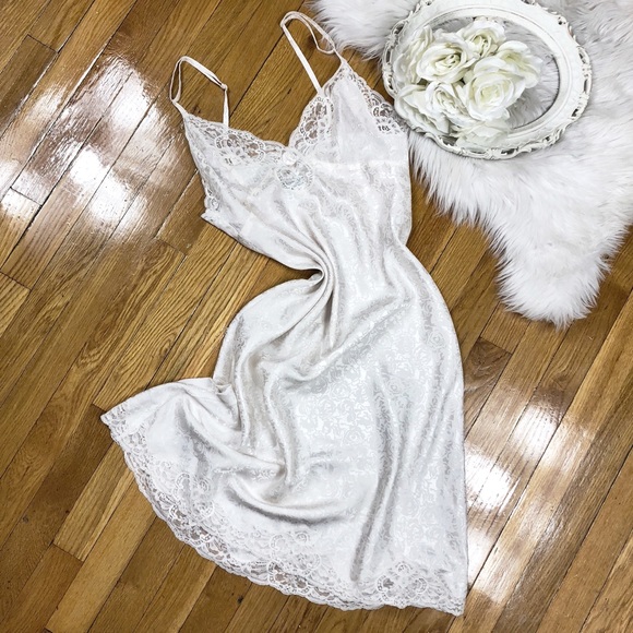 Dior Other - 🌹Vtg Christian Dior Silky White Slip Dress🌹